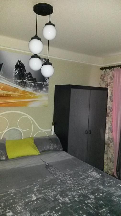 Apartment On Rusanivska Naberezhnaya 22 Kiev Extérieur photo